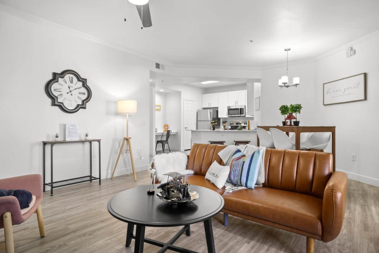 Cozysuites Modern Urban In Historic Glendale