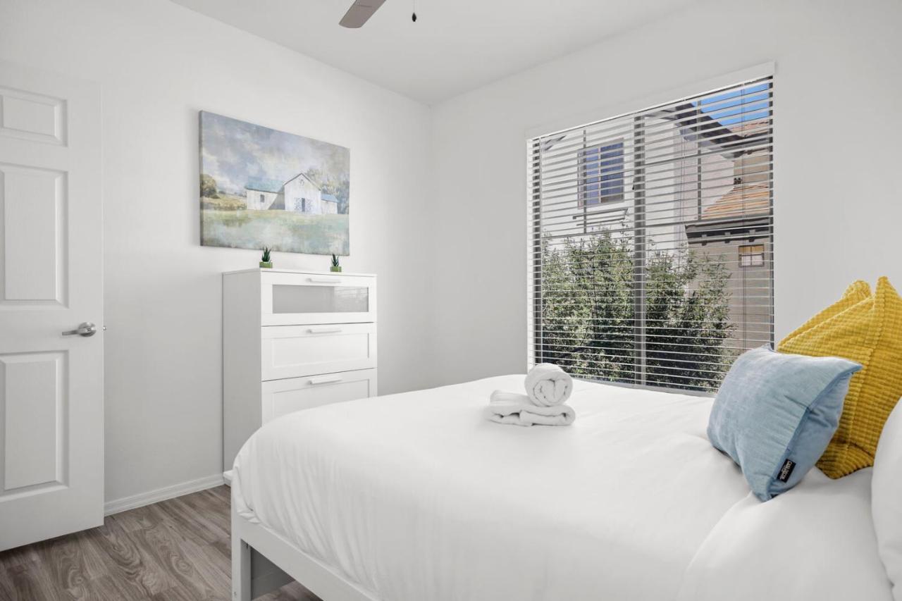 Cozysuites Modern Urban In Historic Glendale